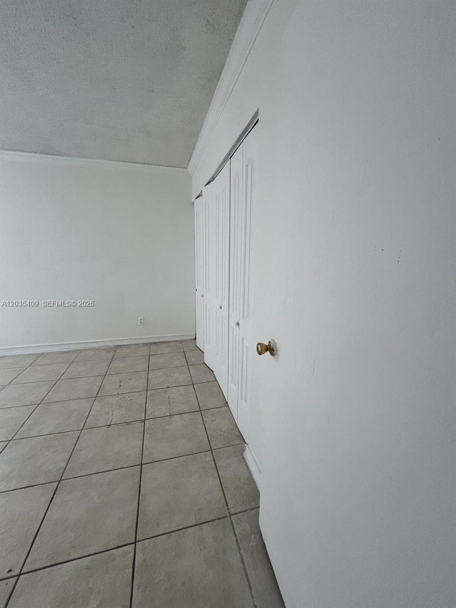 2075 NE 164th St 204 photo 23