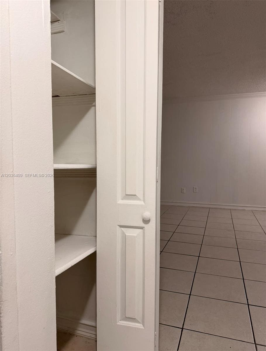 2075 NE 164th St 204 photo 7