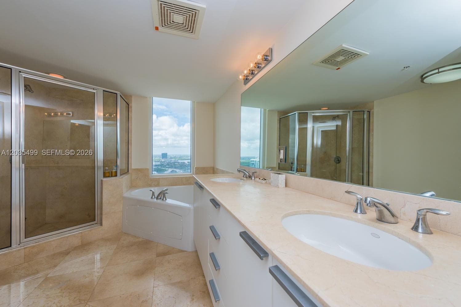 16699 Collins Ave 3508 photo 4