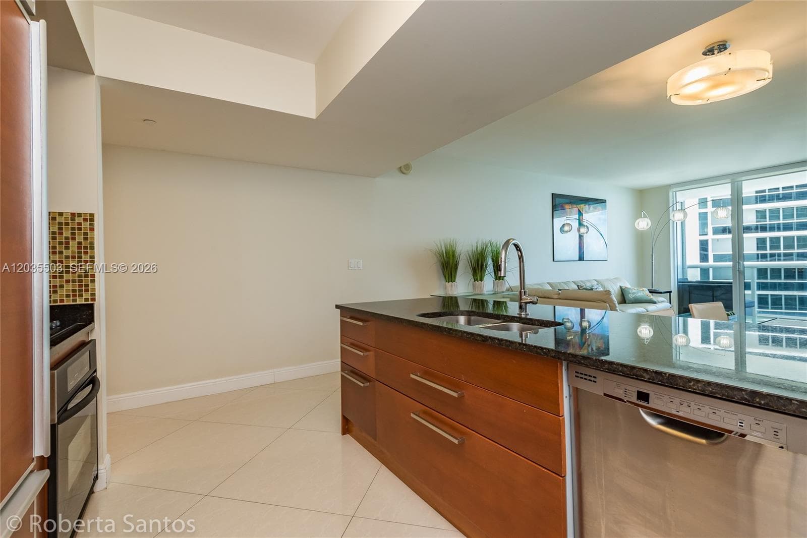 1830 S Ocean Dr 2410 photo 4