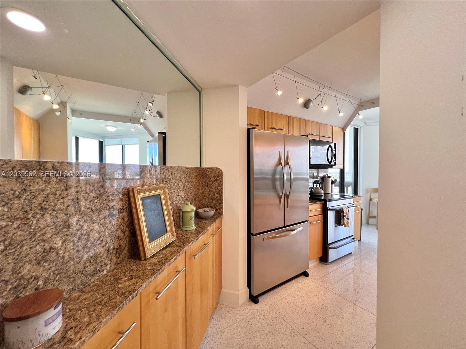 1000 W Island Blvd 3010 photo 13
