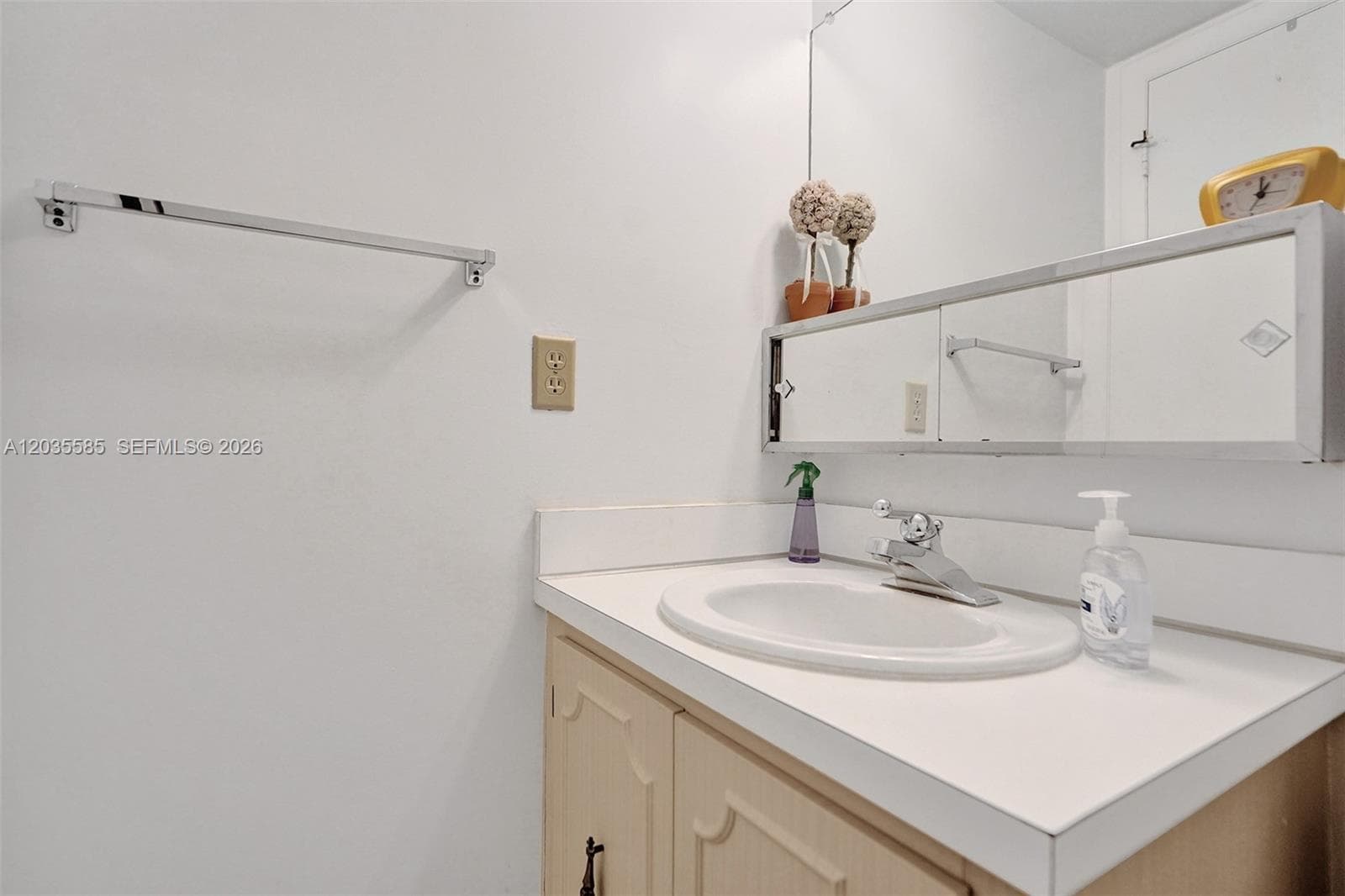 3113 S Ocean Dr 803 photo 5