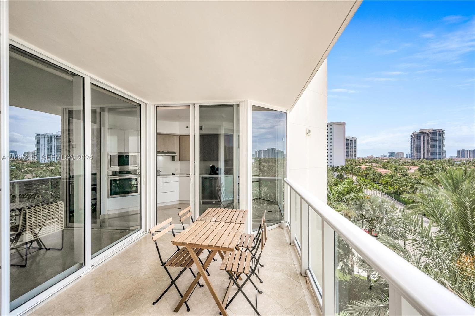 19333 Collins Ave 709 photo 21