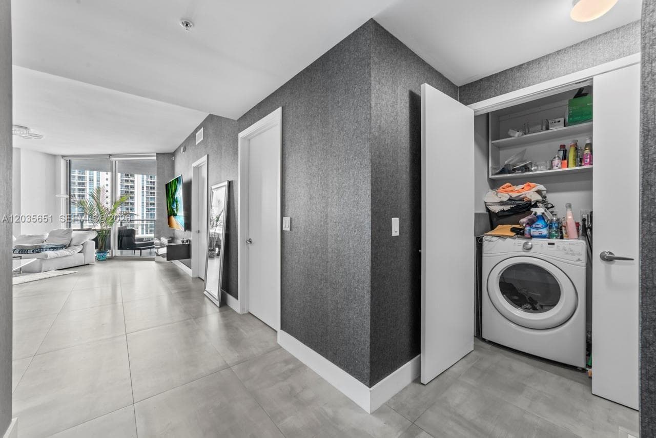 17111 Biscayne Blvd 503 photo 12