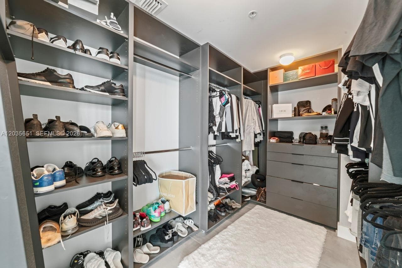 17111 Biscayne Blvd 503 photo 21