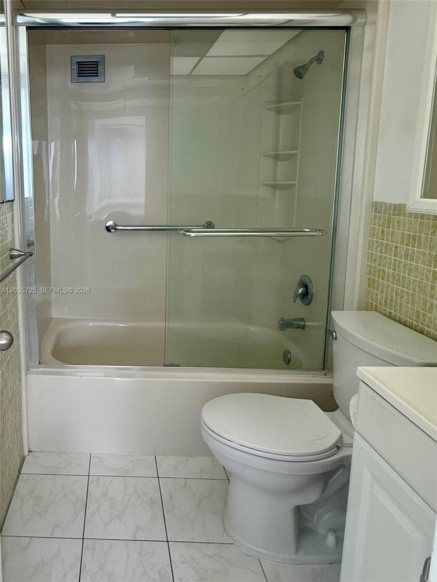 121 Golden Isles Dr 904 photo 6