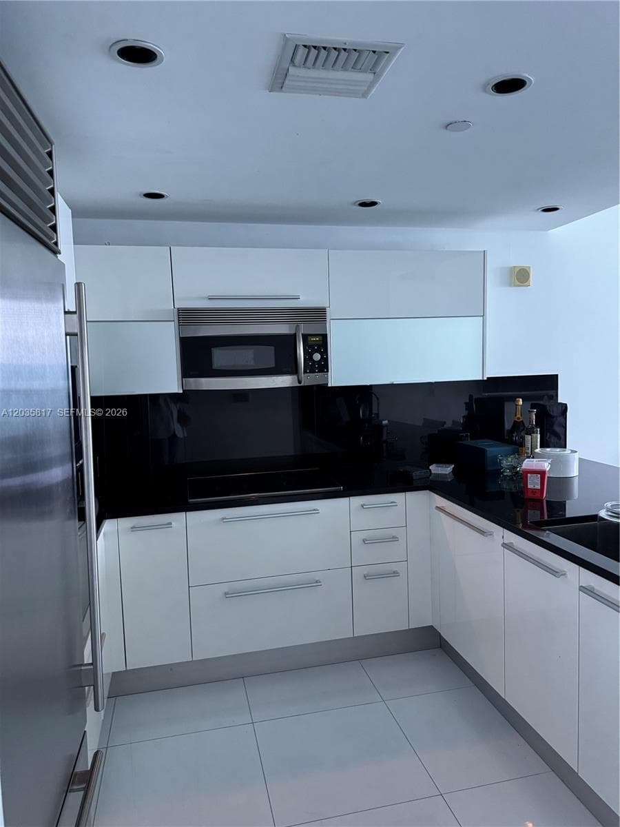 17121 Collins Ave 1906 photo 5