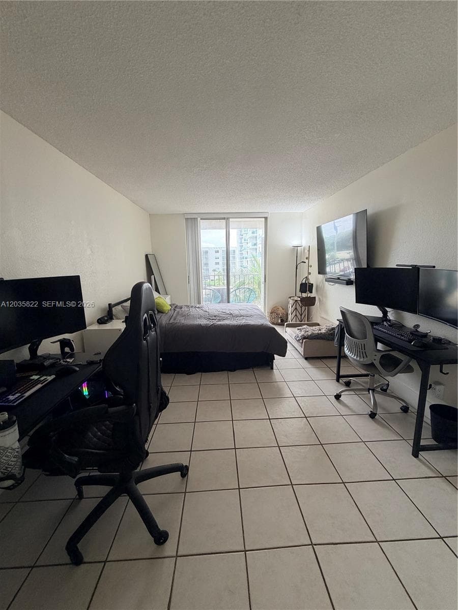 2903 N Miami Beach Blvd 406 photo 13