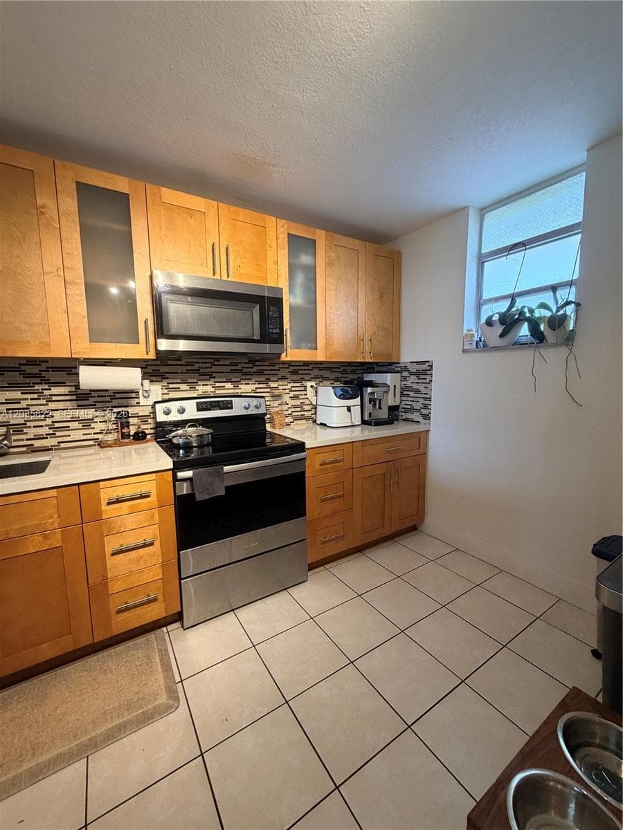 2903 N Miami Beach Blvd 406 photo 9