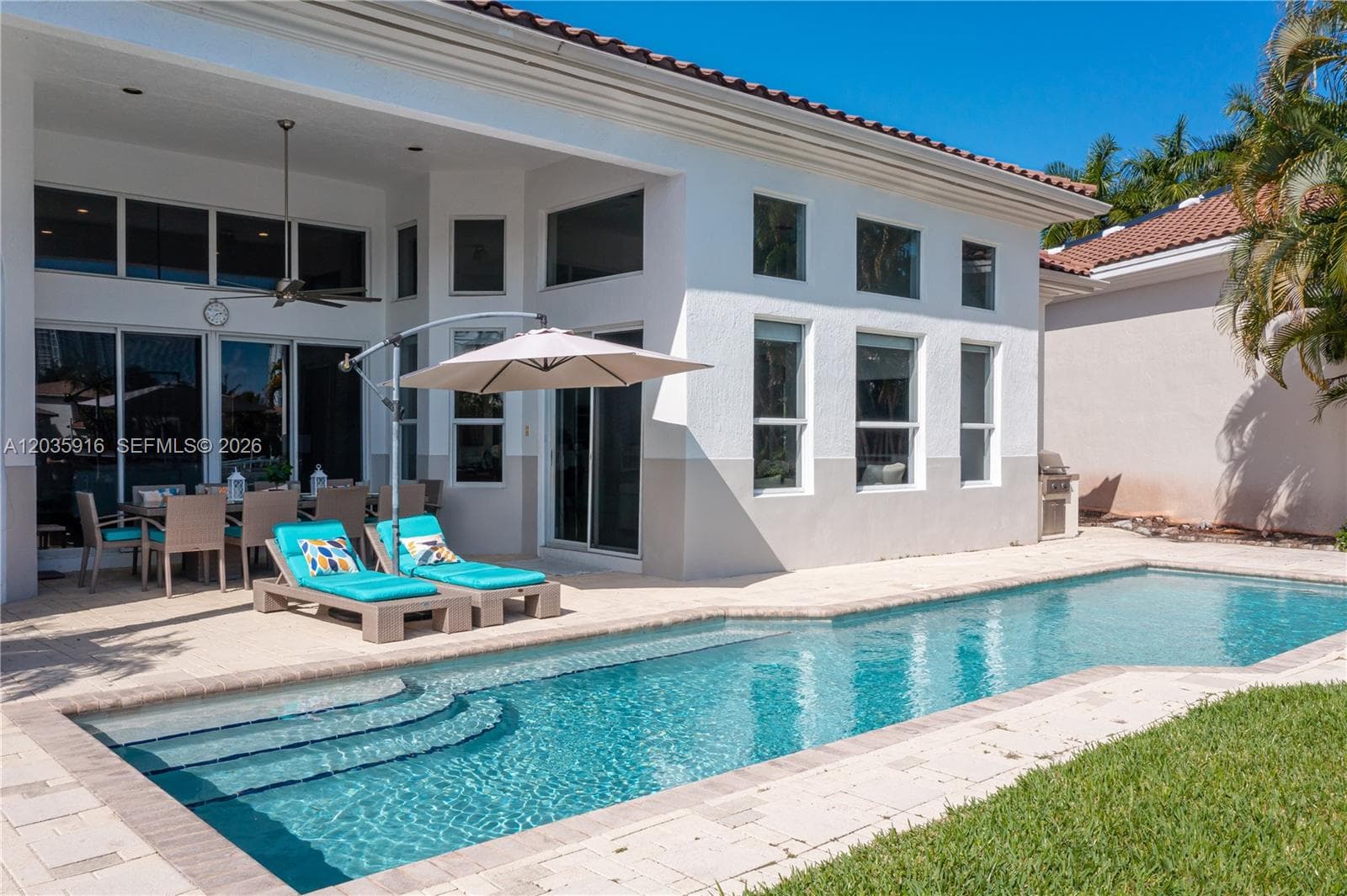 954 Sanibel Dr 954 photo 5