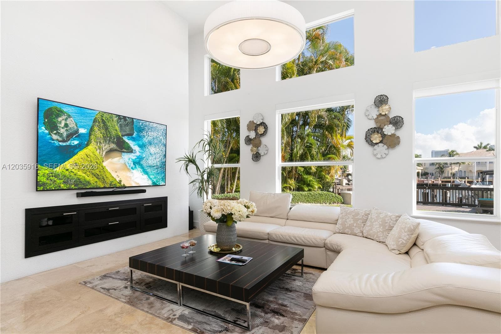 954 Sanibel Dr 954 photo 4