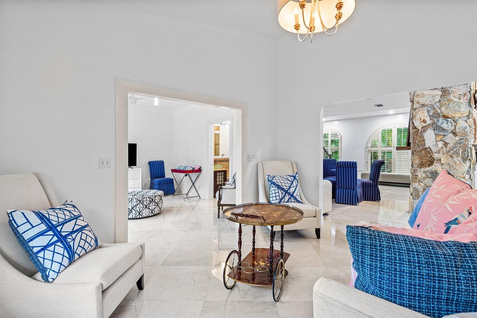 359 E Ocean Avenue photo 8