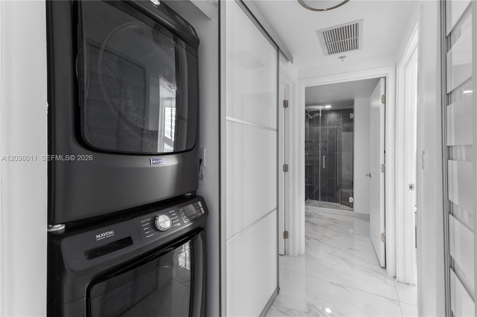 325 S Biscayne Blvd 4015 photo 23