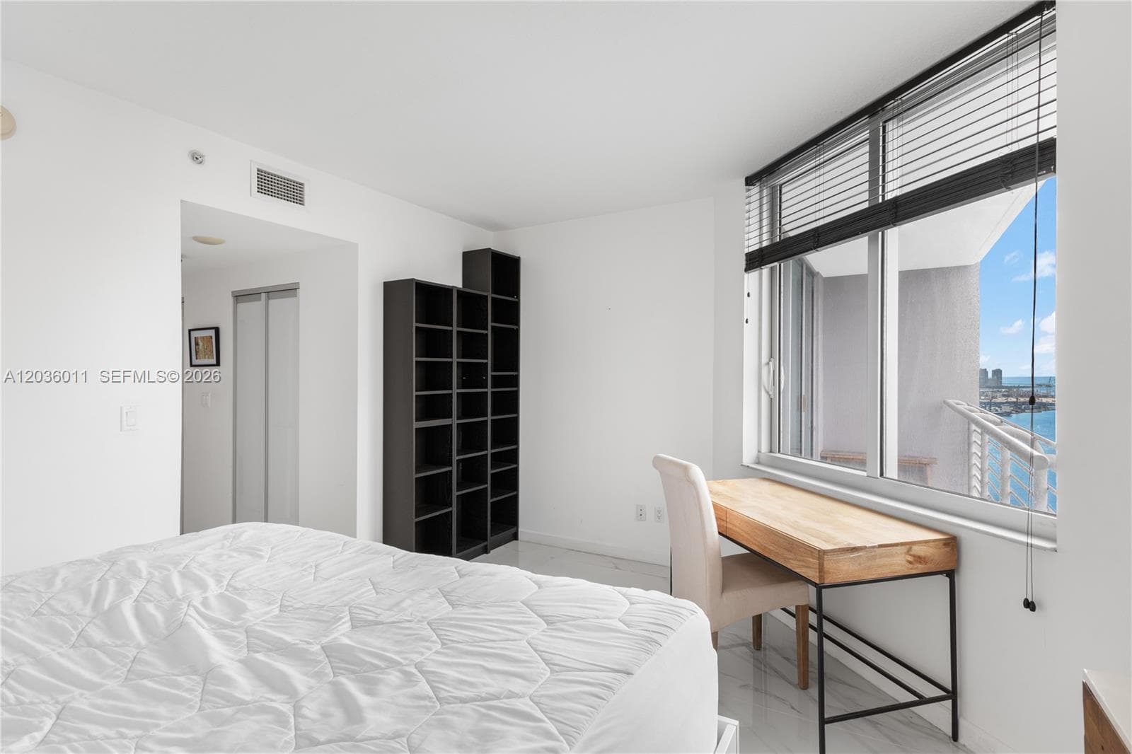 325 S Biscayne Blvd 4015 photo 16