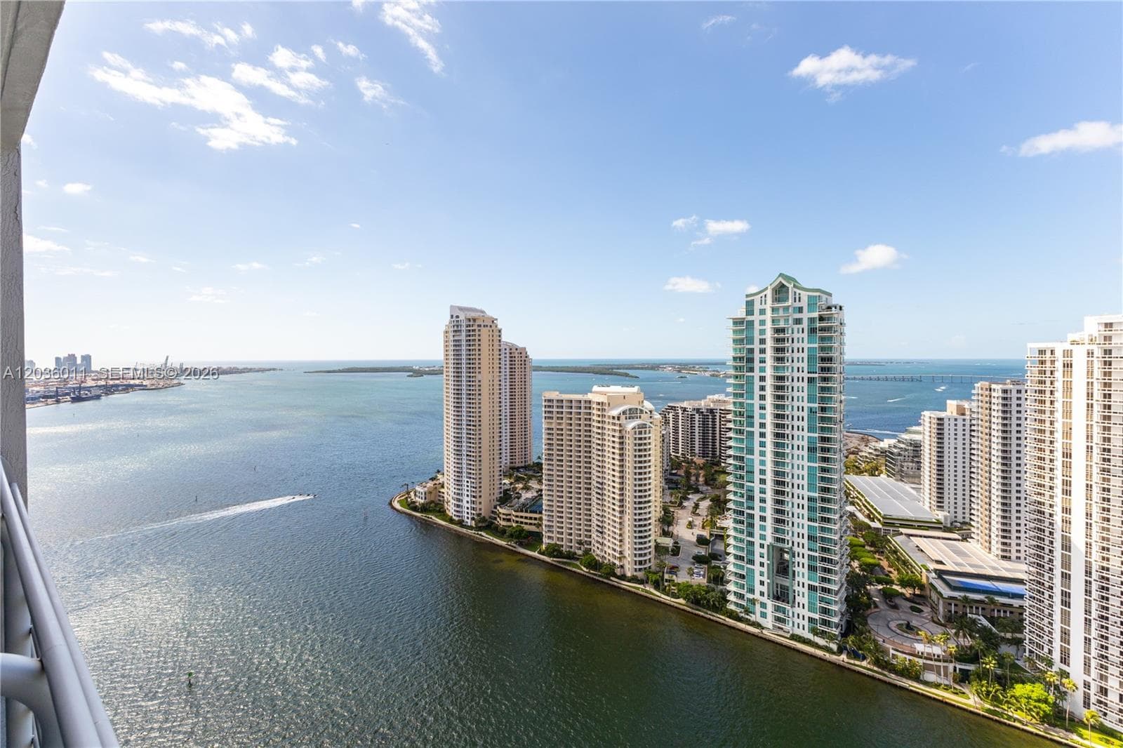 325 S Biscayne Blvd 4015 photo 4