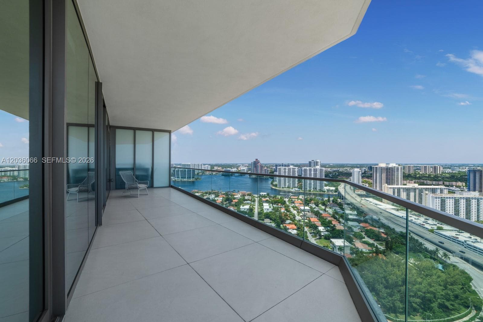 18975 Collins Ave 3000 photo 23