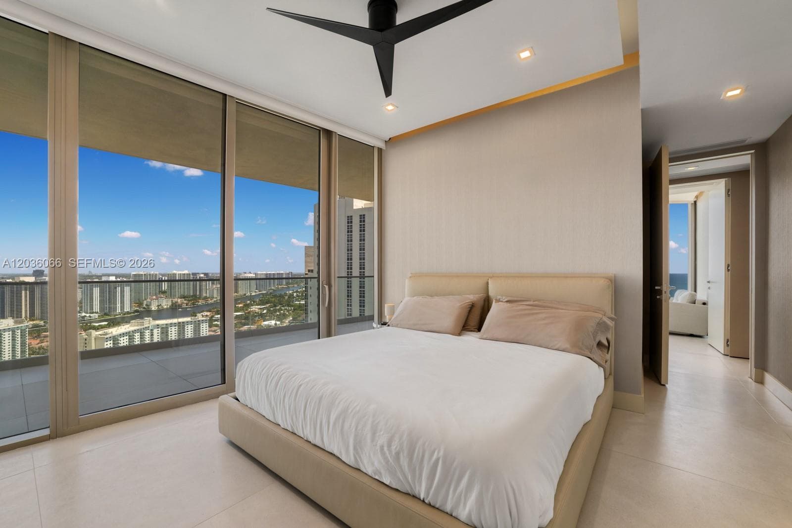 18975 Collins Ave 3000 photo 21
