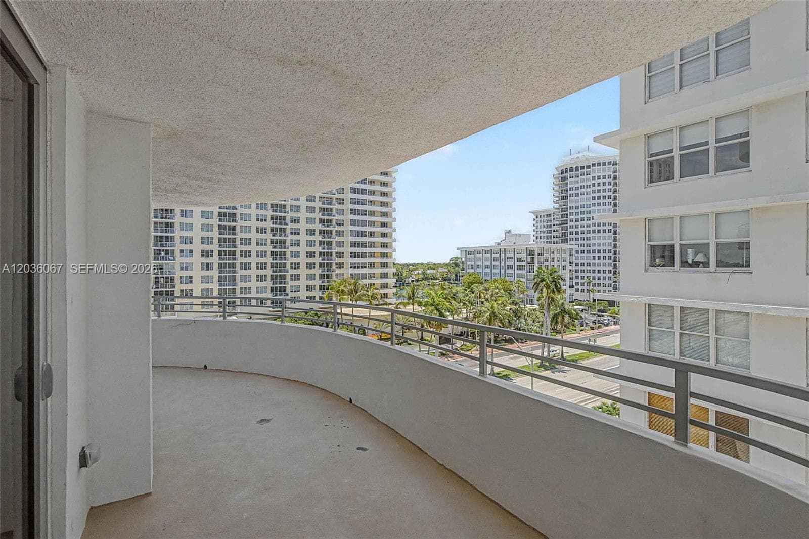 5555 Collins Ave 7B photo 18