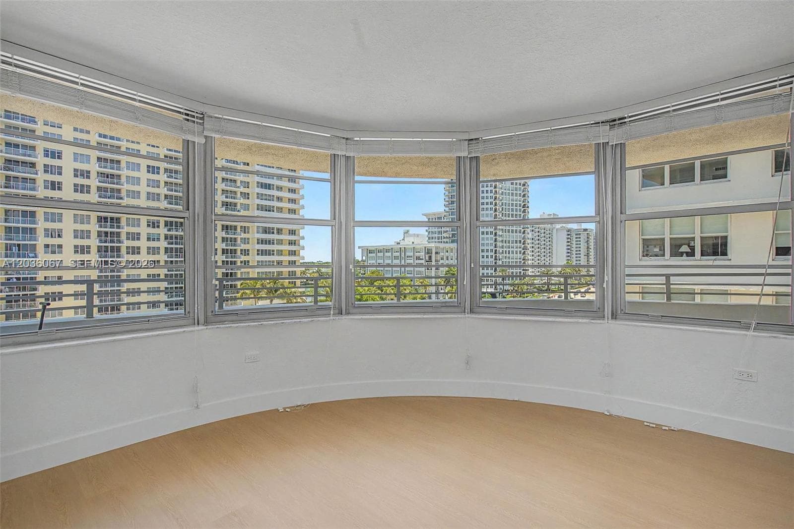 5555 Collins Ave 7B photo 15