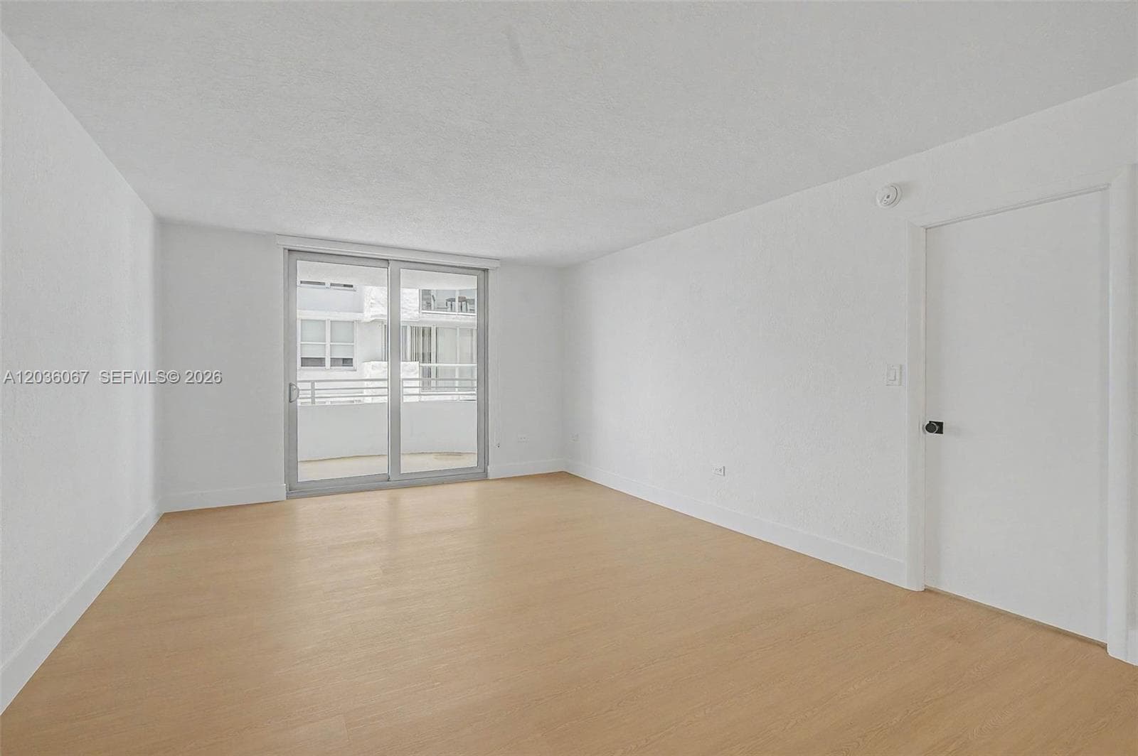 5555 Collins Ave 7B photo 4
