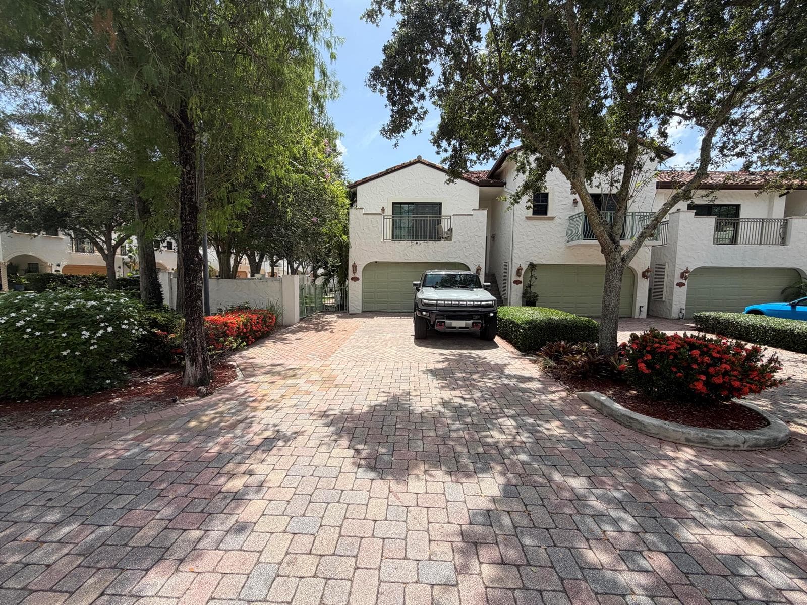 4400 Hidden Harbour Terrace photo 2