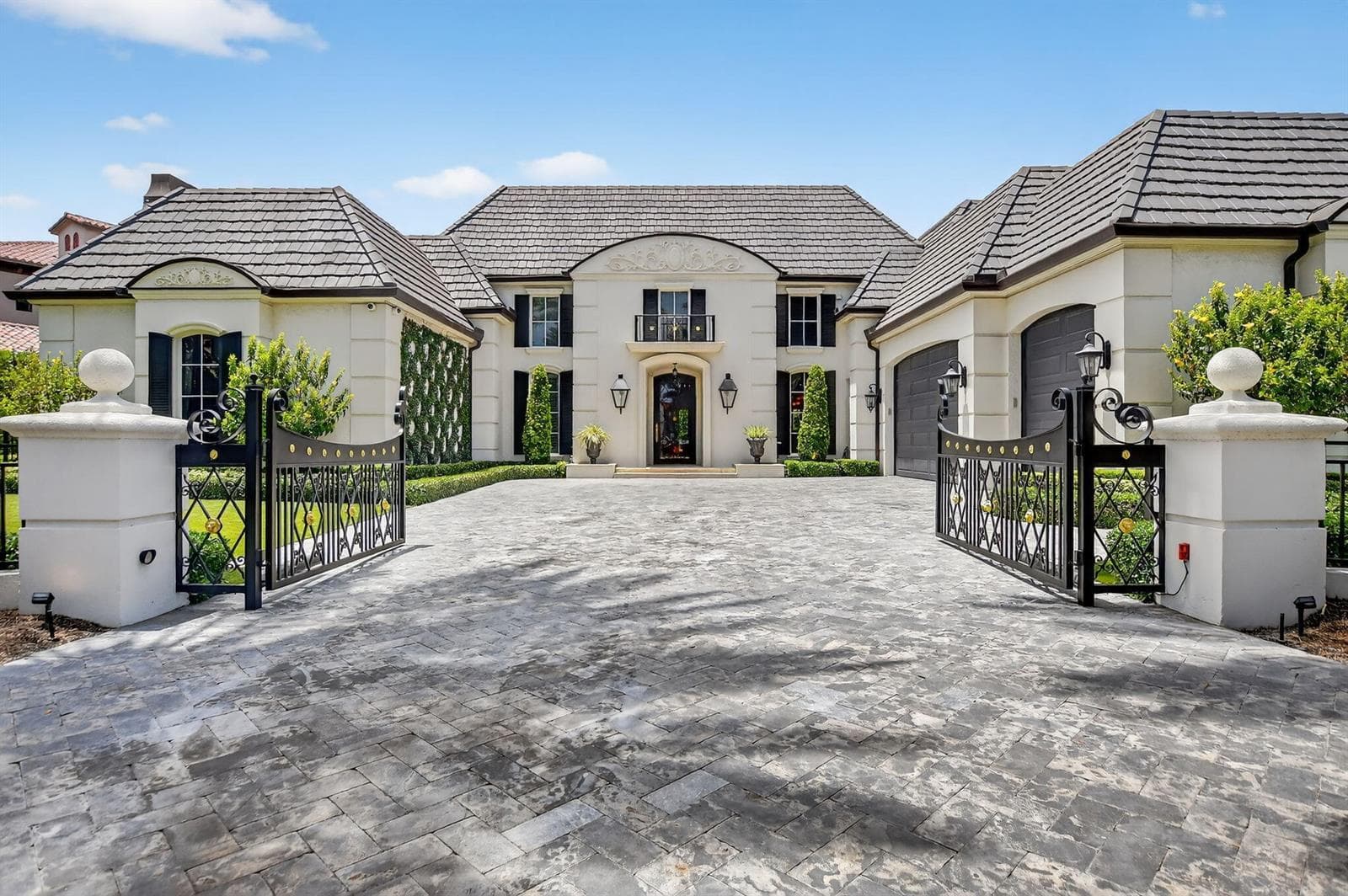 377 E Coconut Palm Road photo 2