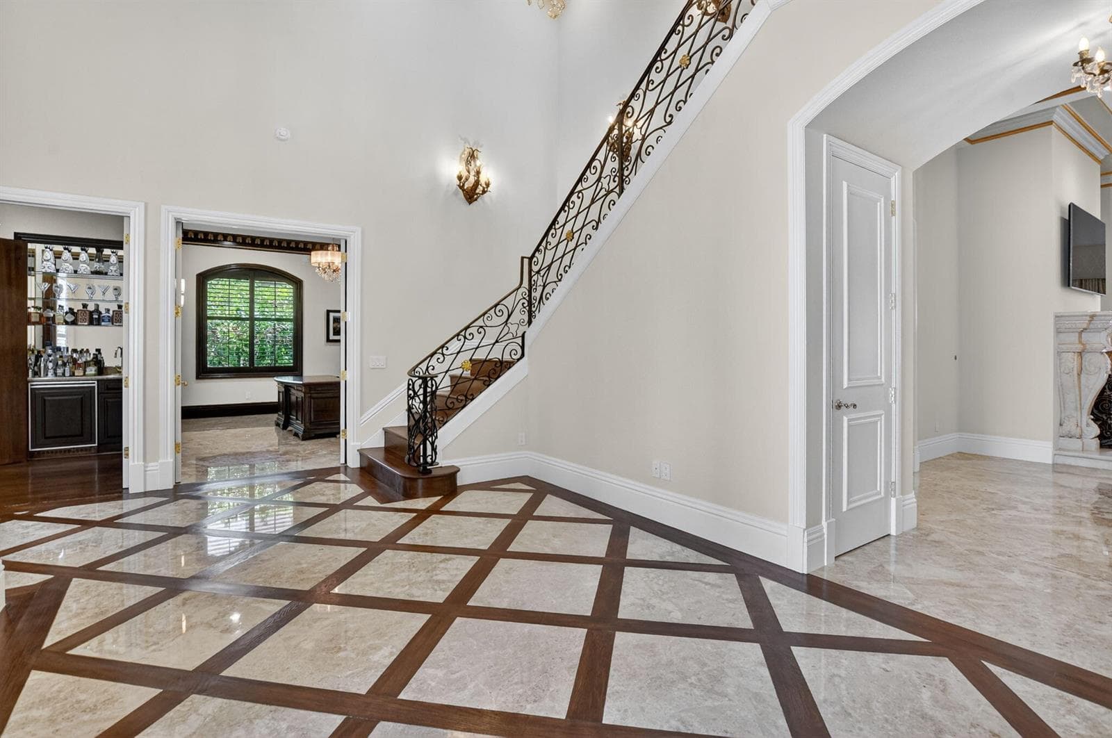 377 E Coconut Palm Road photo 9