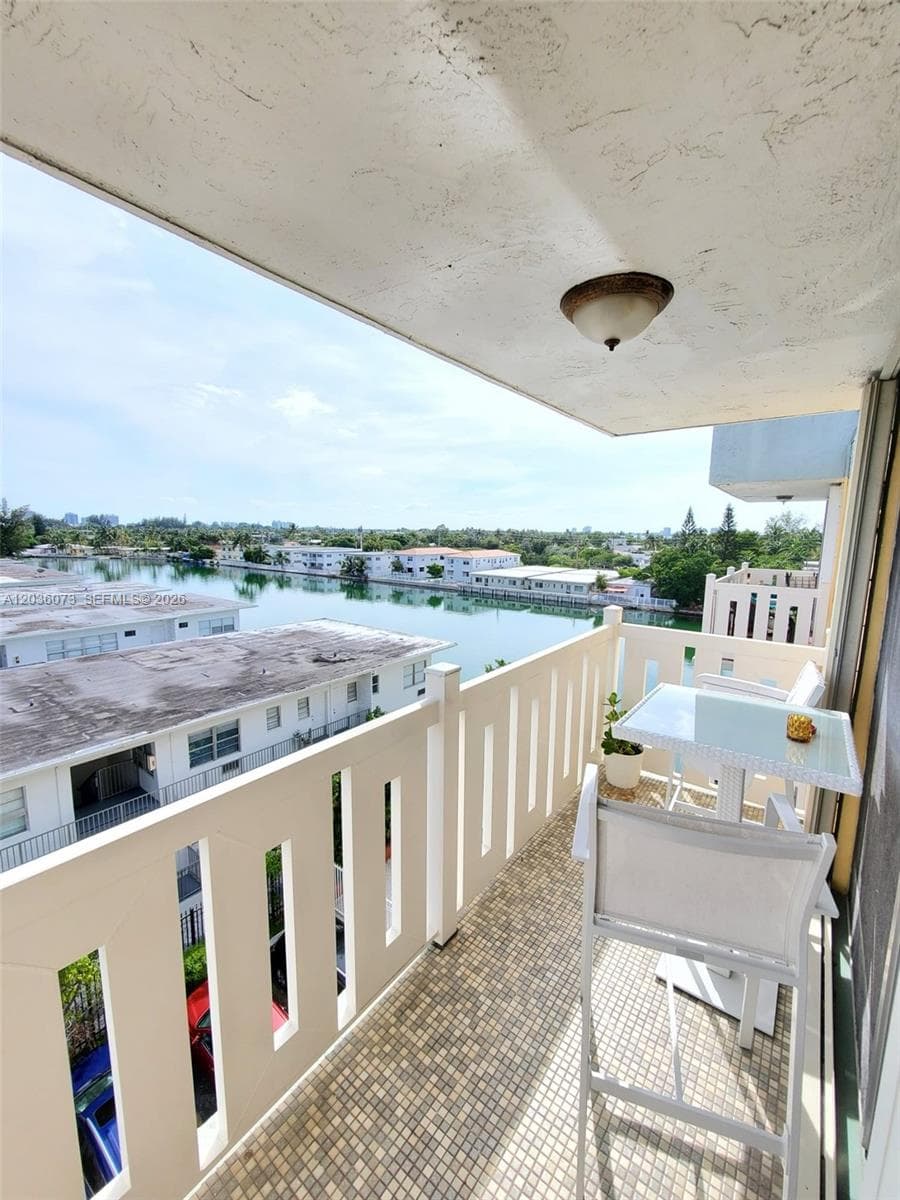 7900 Tatum Waterway Dr 502 photo 3