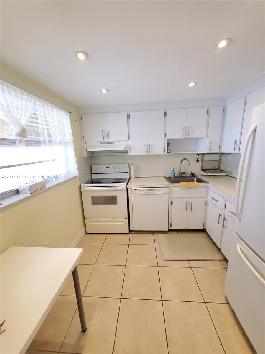 7900 Tatum Waterway Dr 502 photo 11