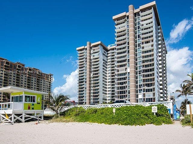 2030 S Ocean Dr 1123 photo 1