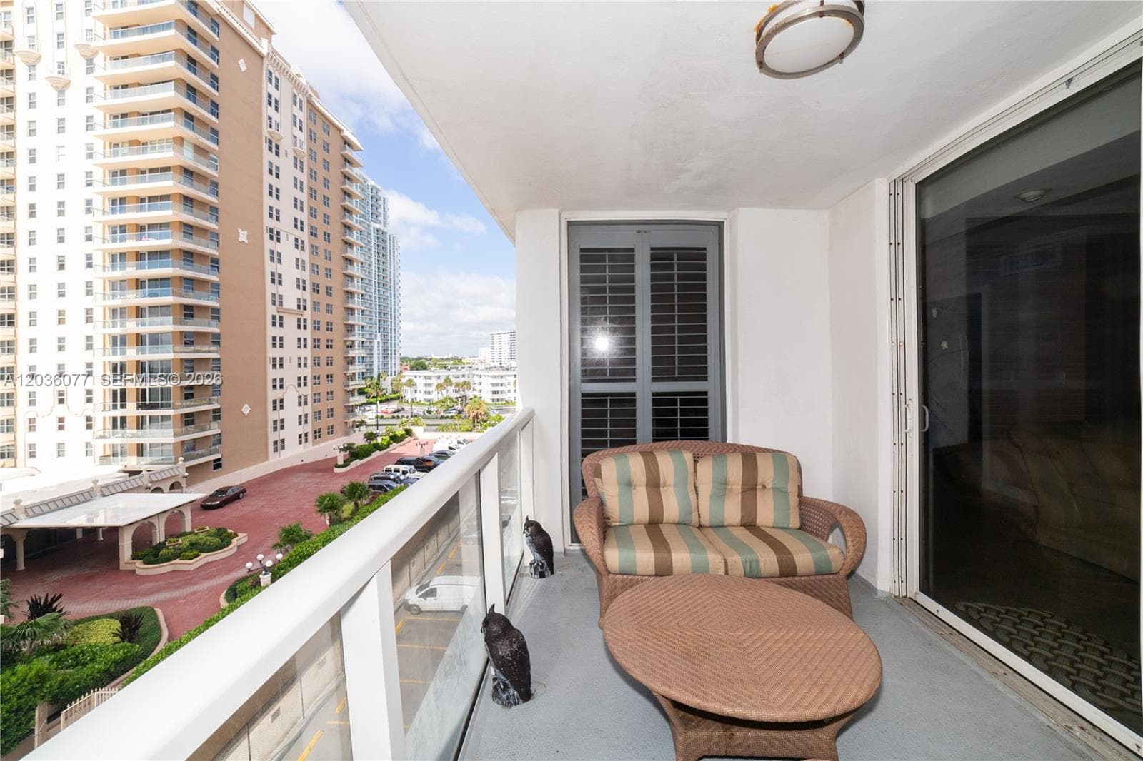1904 S Ocean Dr 604 photo 6