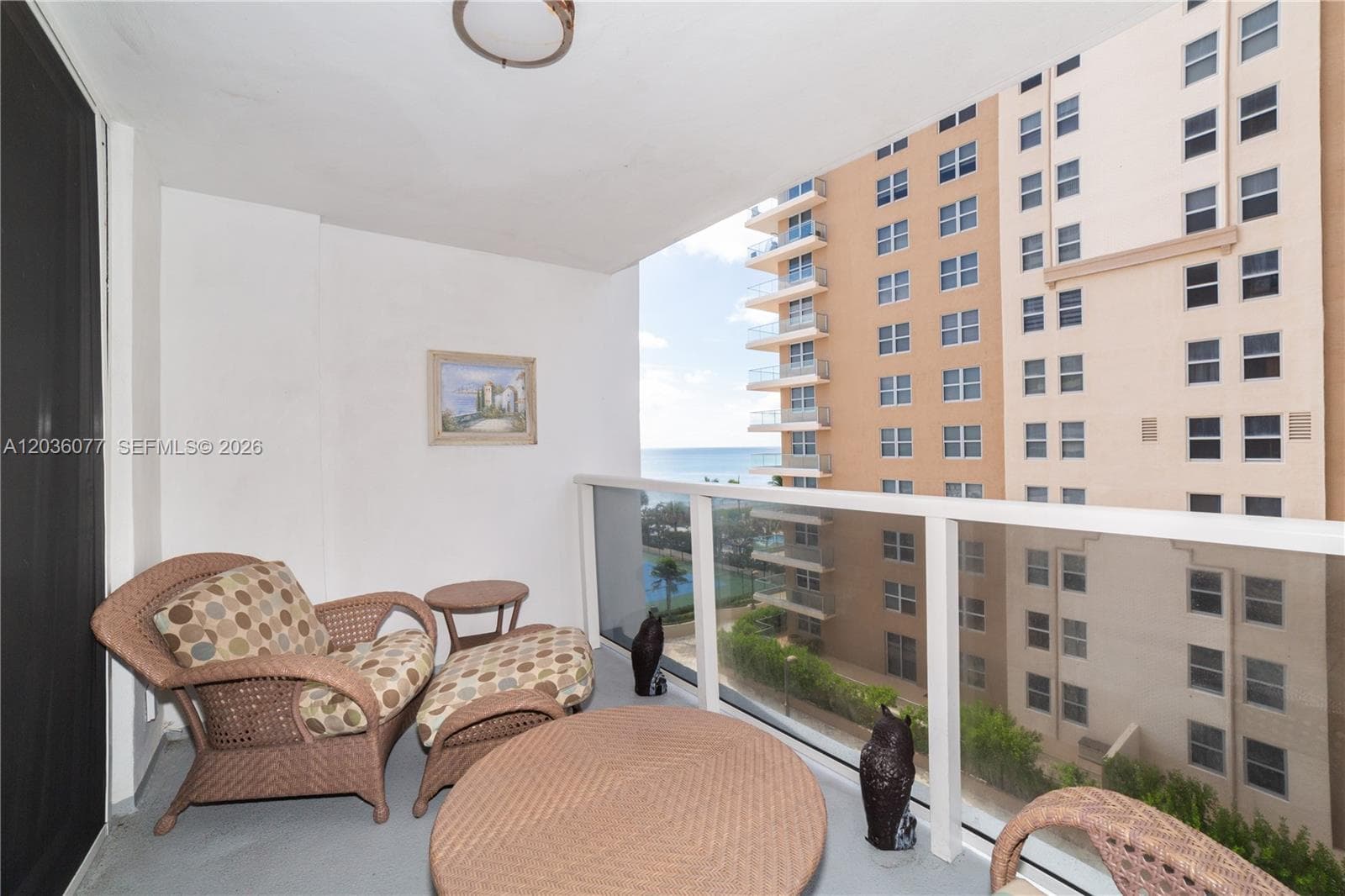 1904 S Ocean Dr 604 photo 5