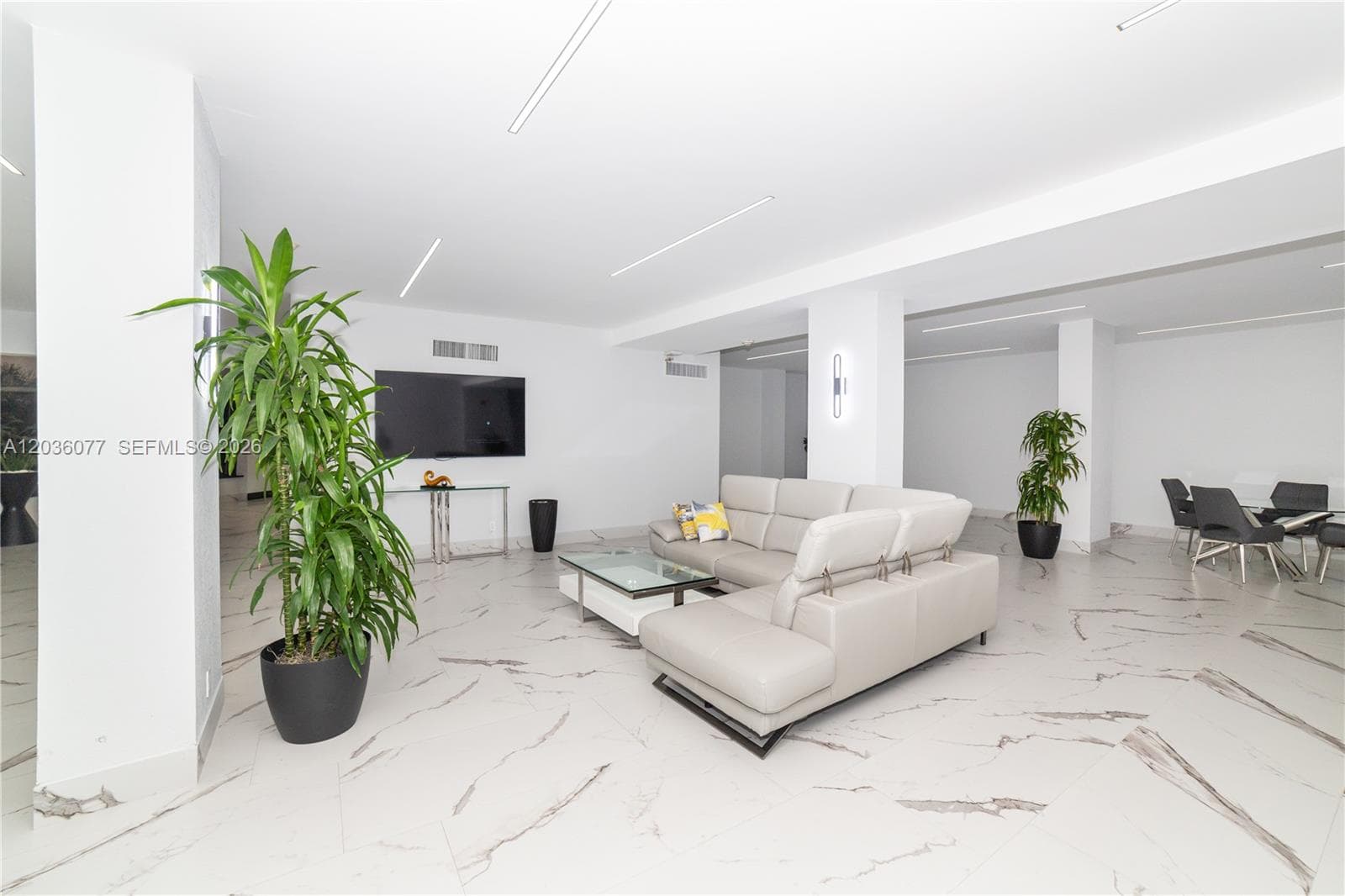 1904 S Ocean Dr 604 photo 19