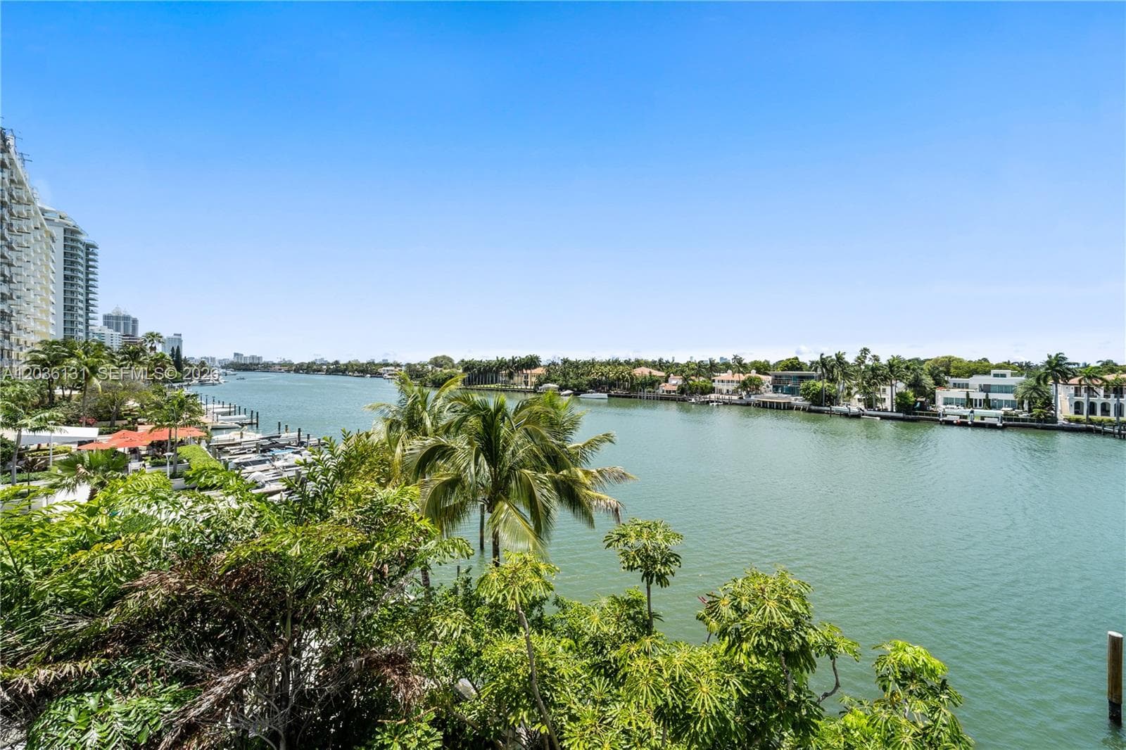 5640 Collins Ave 4D photo 20