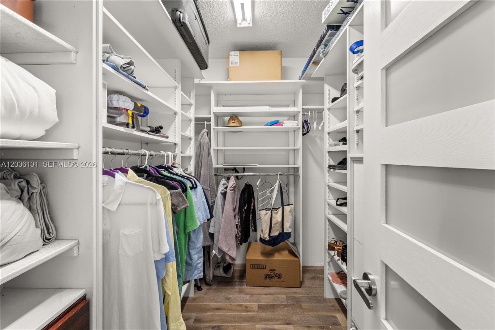 5640 Collins Ave 4D photo 15