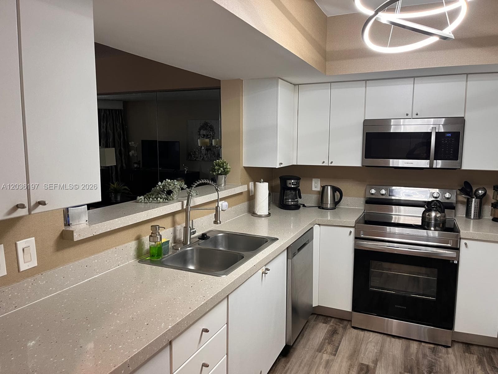 17375 Collins Ave 905 photo 7