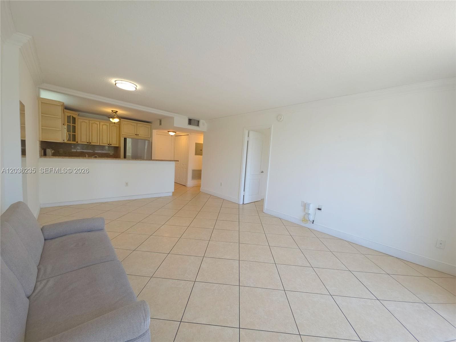 401 Ocean Dr 304 photo 8