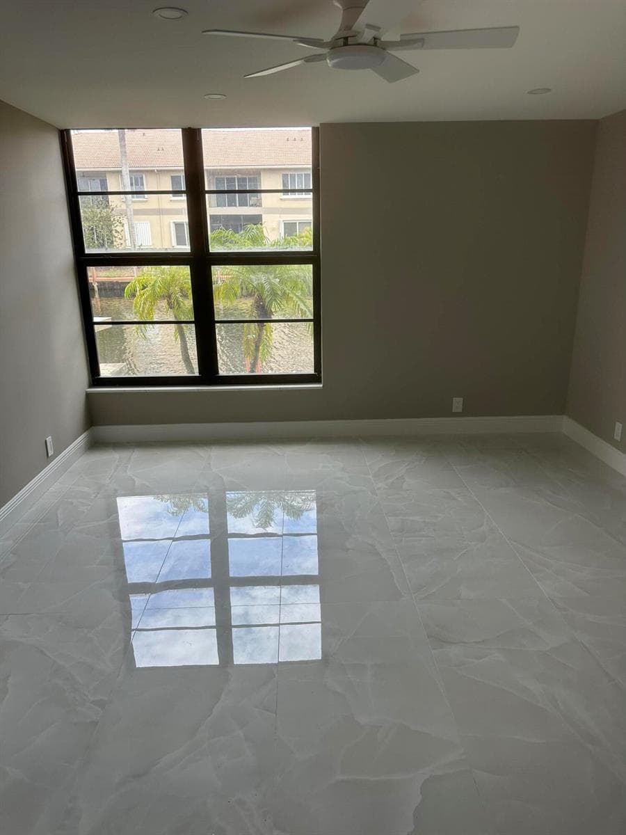 1 Royal Palm Way 101 photo 12