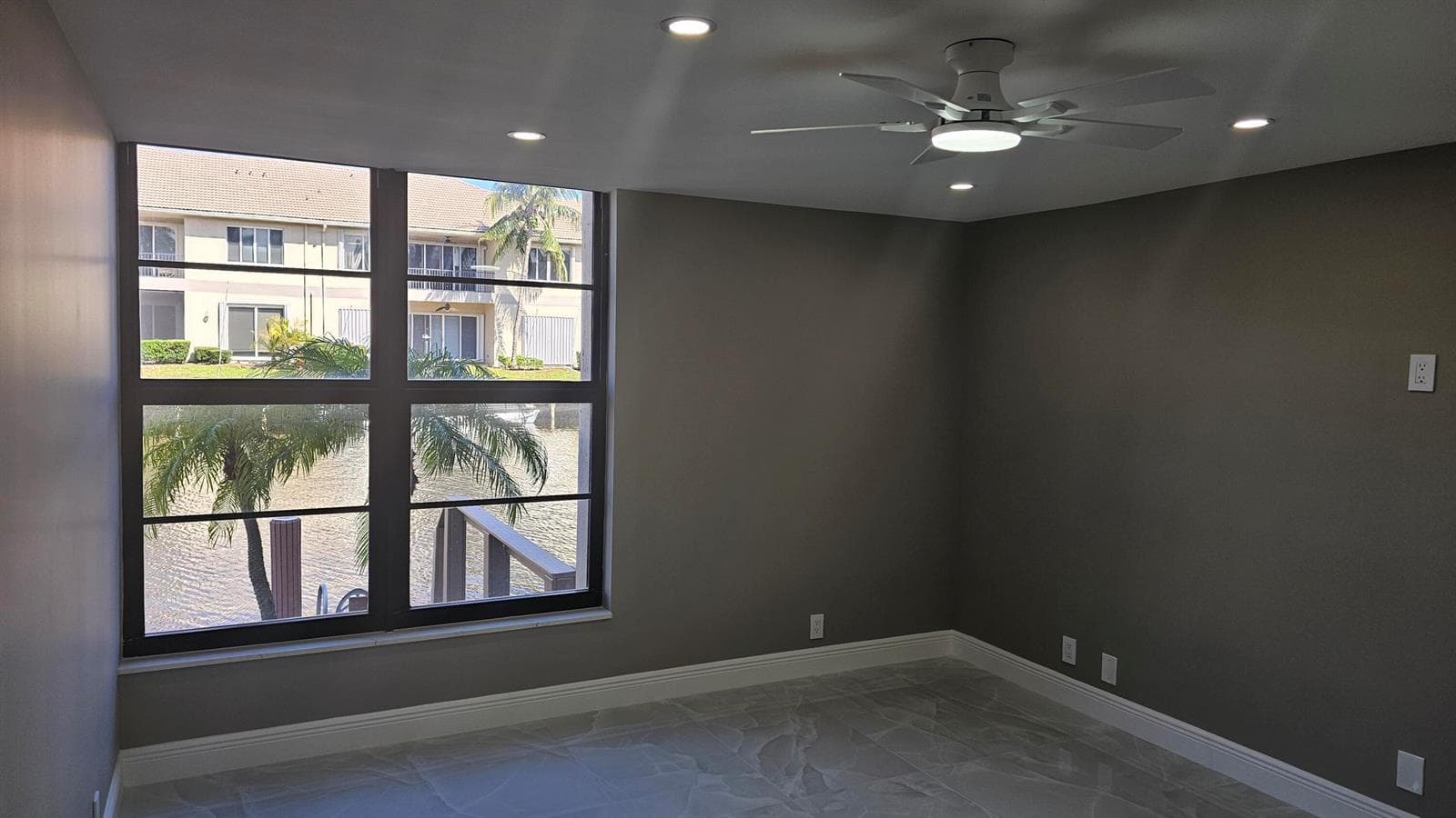 1 Royal Palm Way 101 photo 22