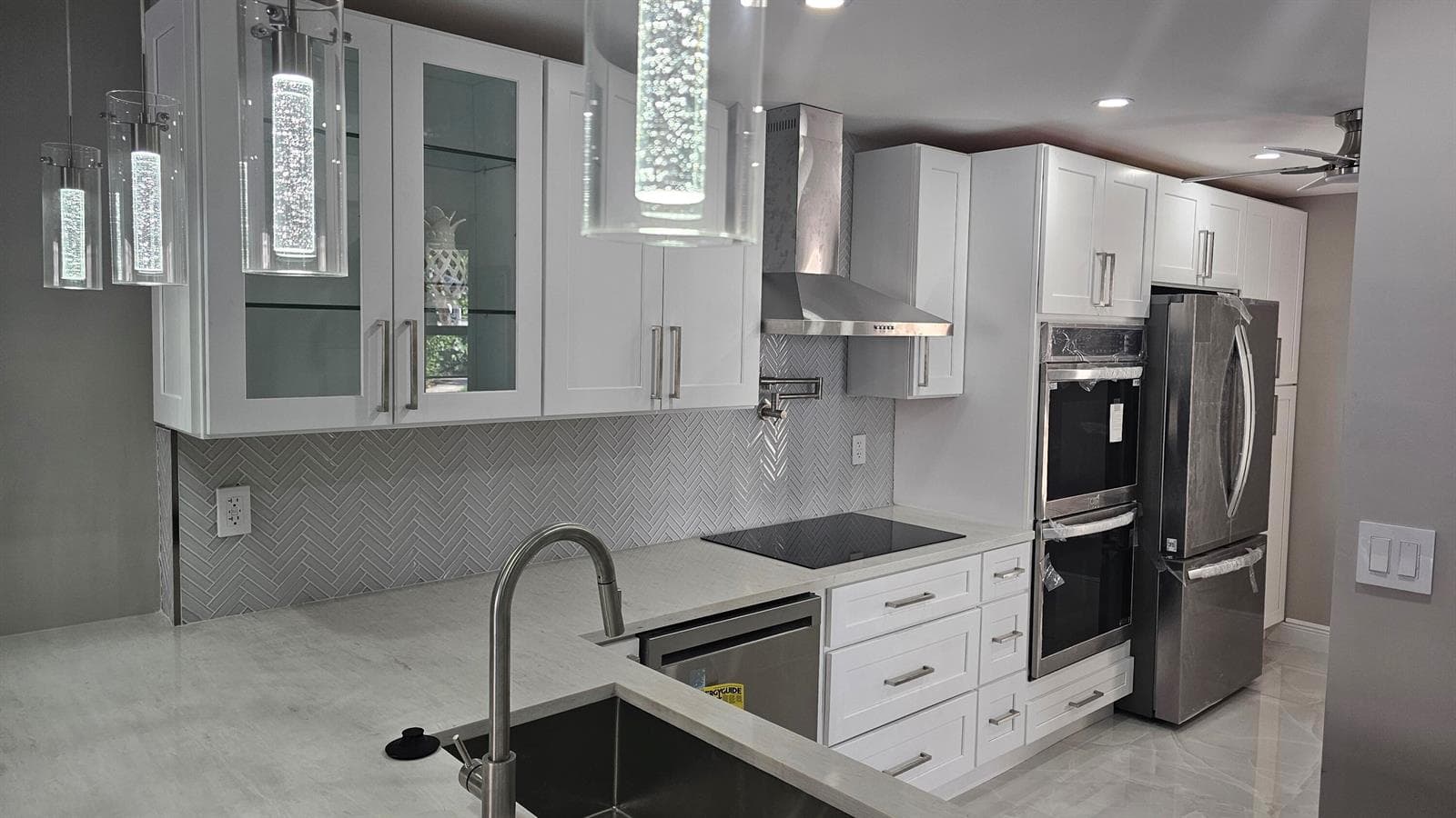 1 Royal Palm Way 101 photo 5