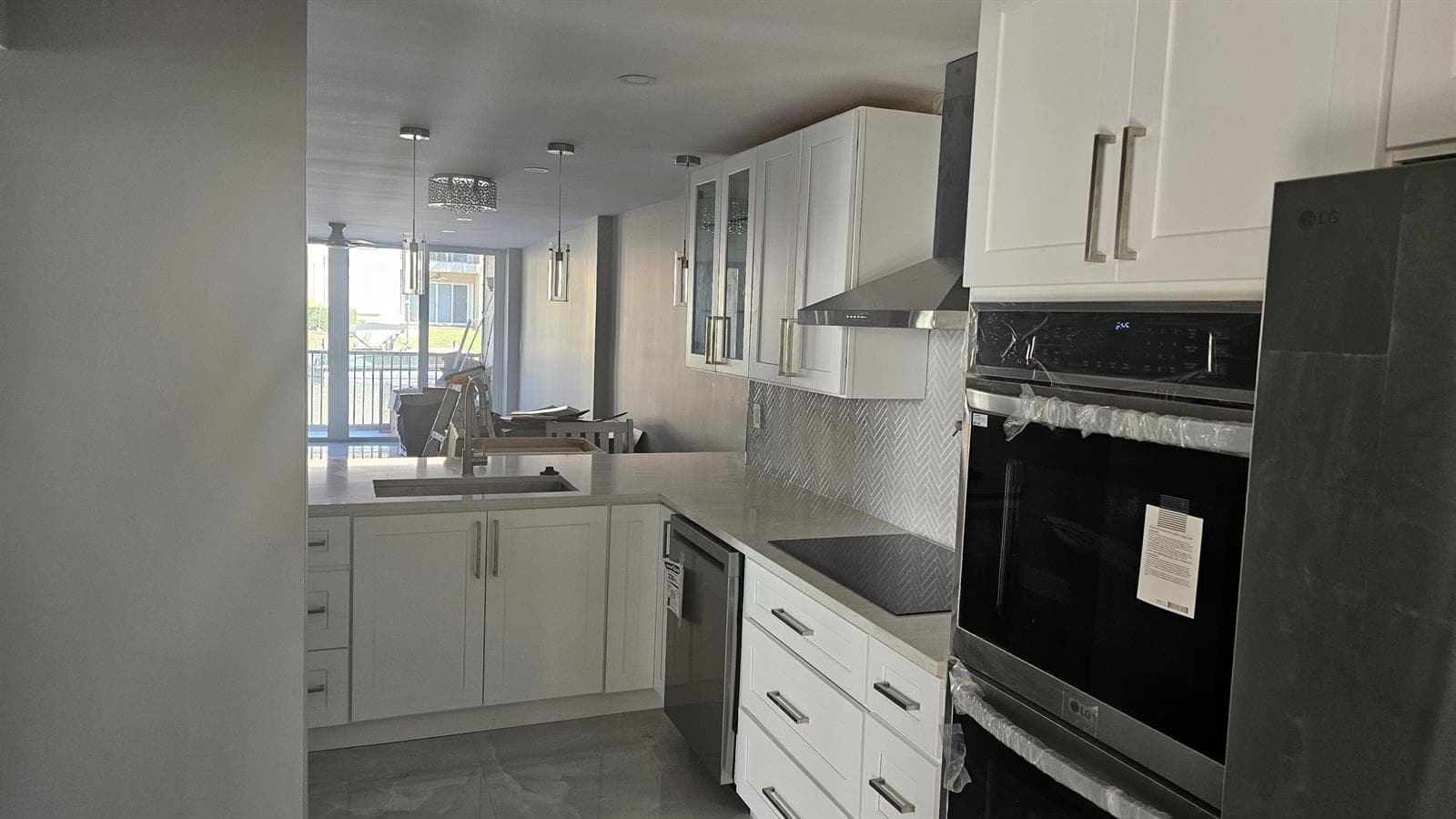 1 Royal Palm Way 101 photo 9