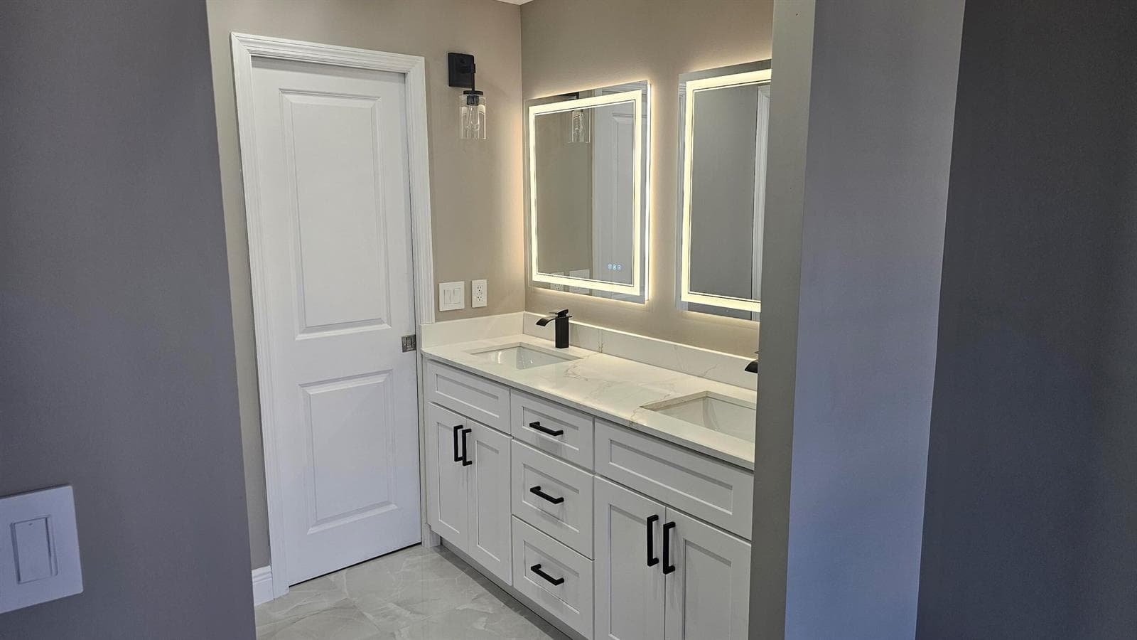 1 Royal Palm Way 101 photo 18