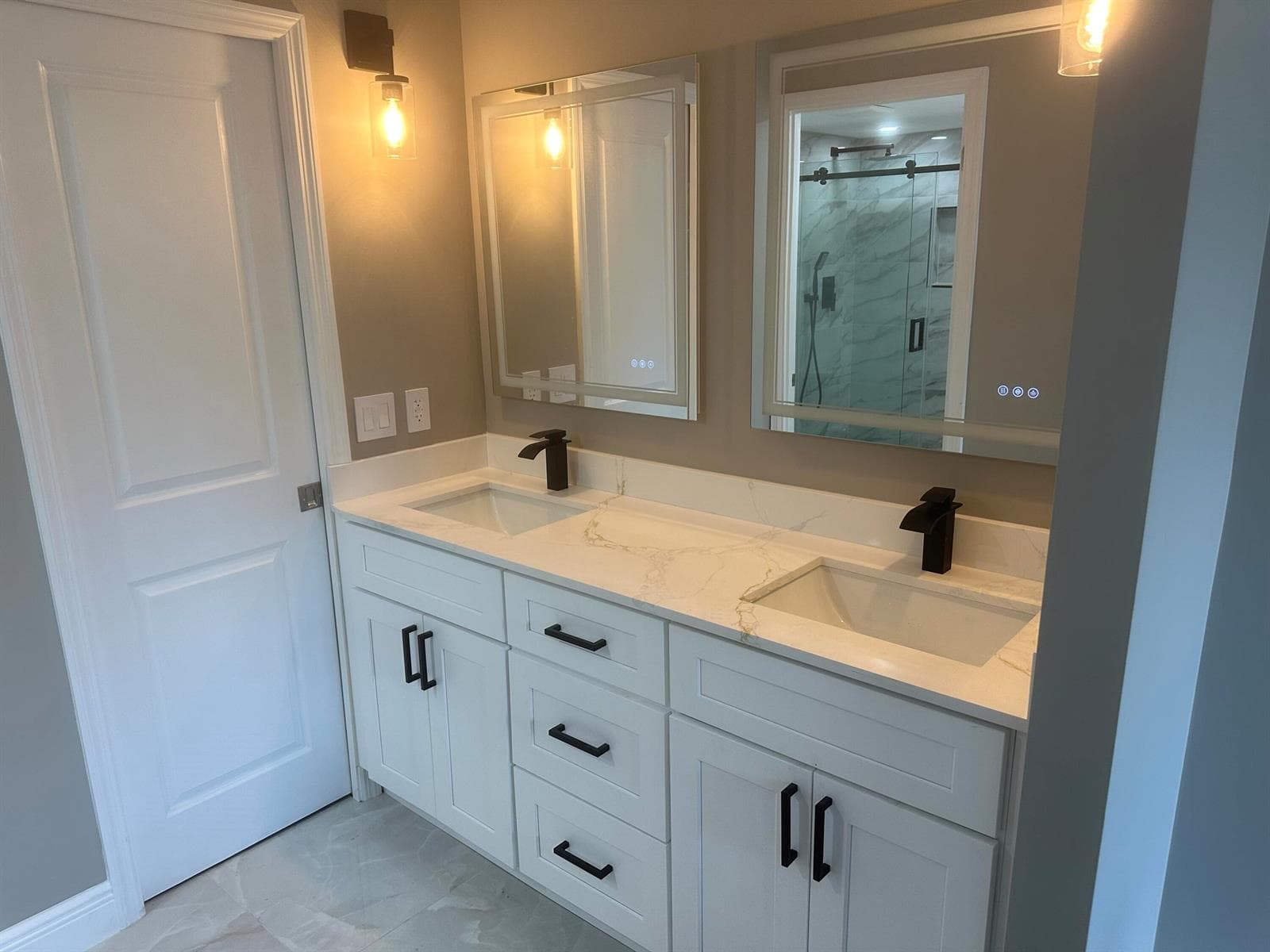 1 Royal Palm Way 101 photo 11