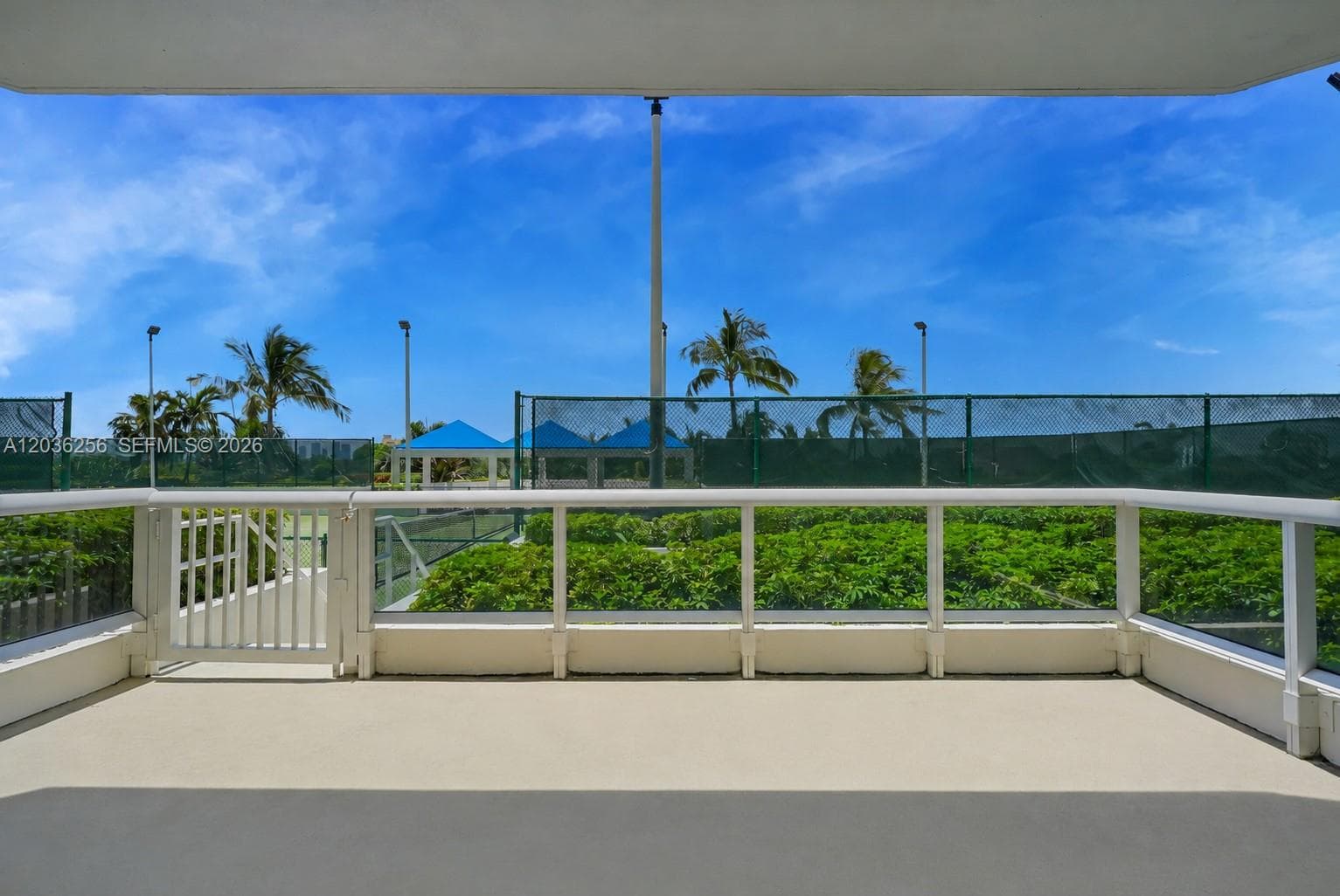4779 Collins Ave 506 photo 16