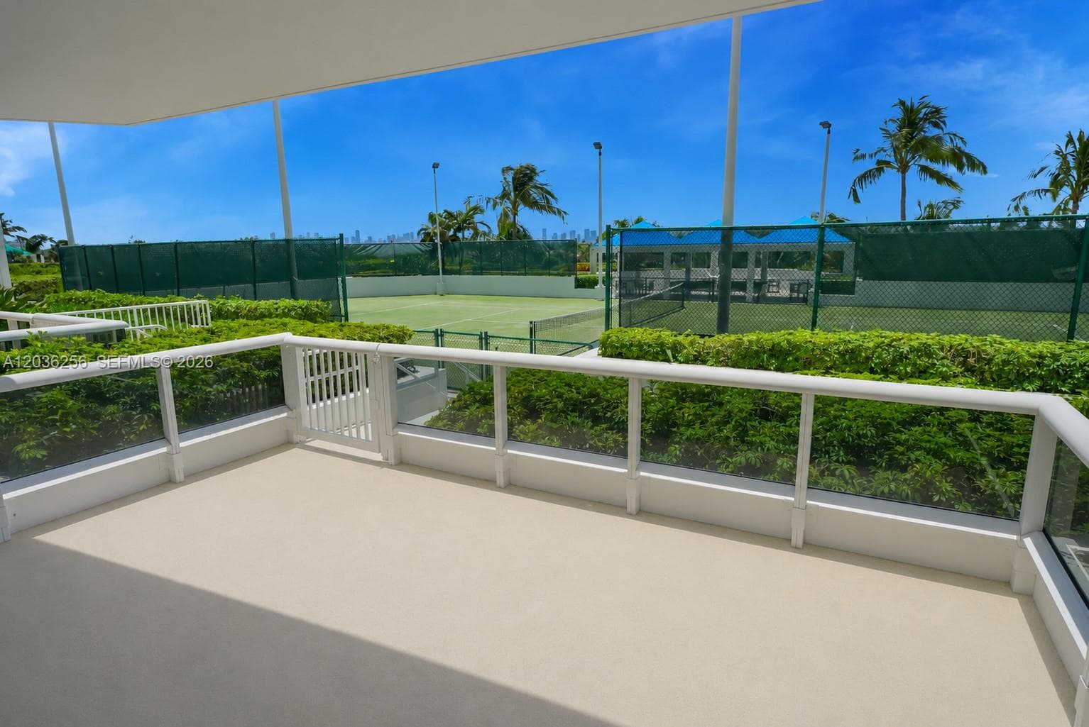 4779 Collins Ave 506 photo 11