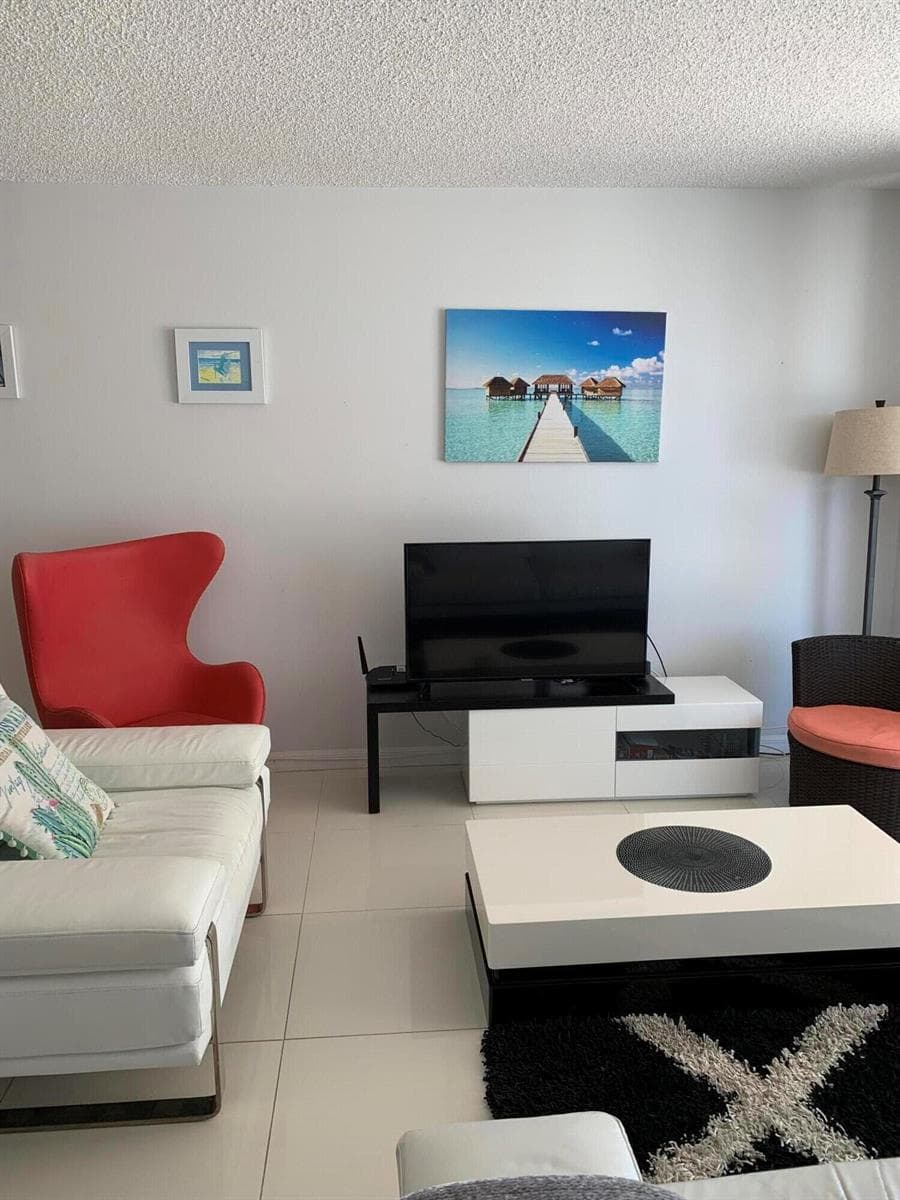 101 Briny Avenue 806 photo 3