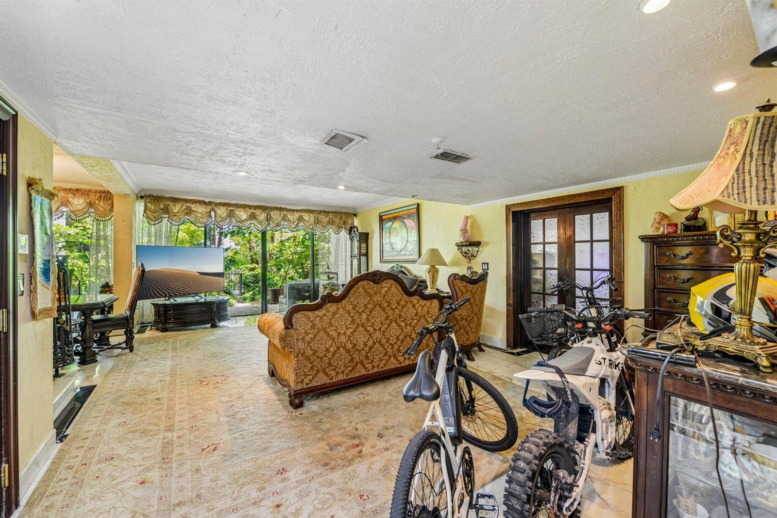 430 Poinciana Drive 1710 photo 9