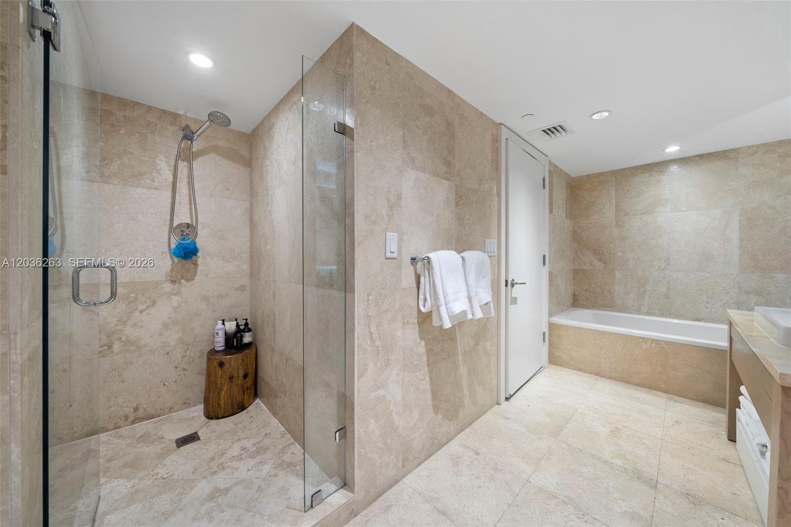 102 24th St 1210 photo 13