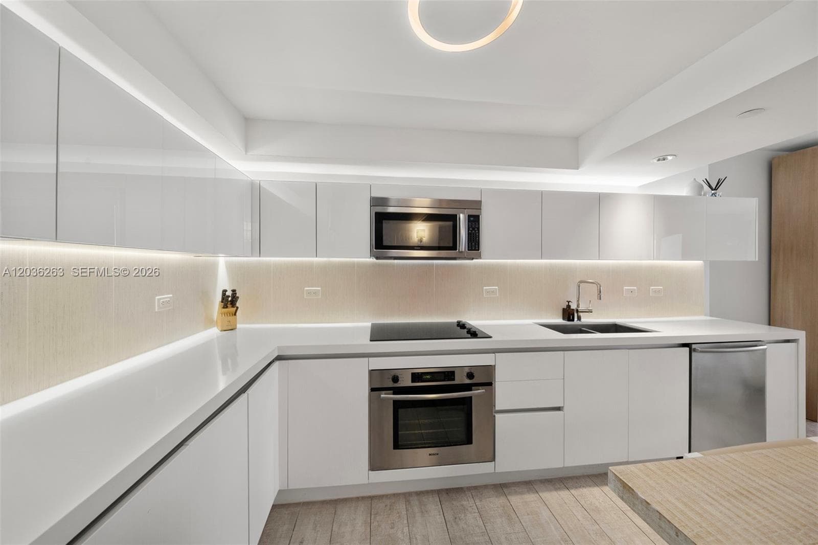 102 24th St 1210 photo 17