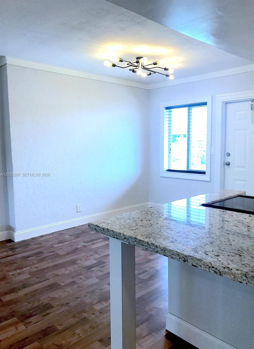 1535 SE 15th St 304 photo 25